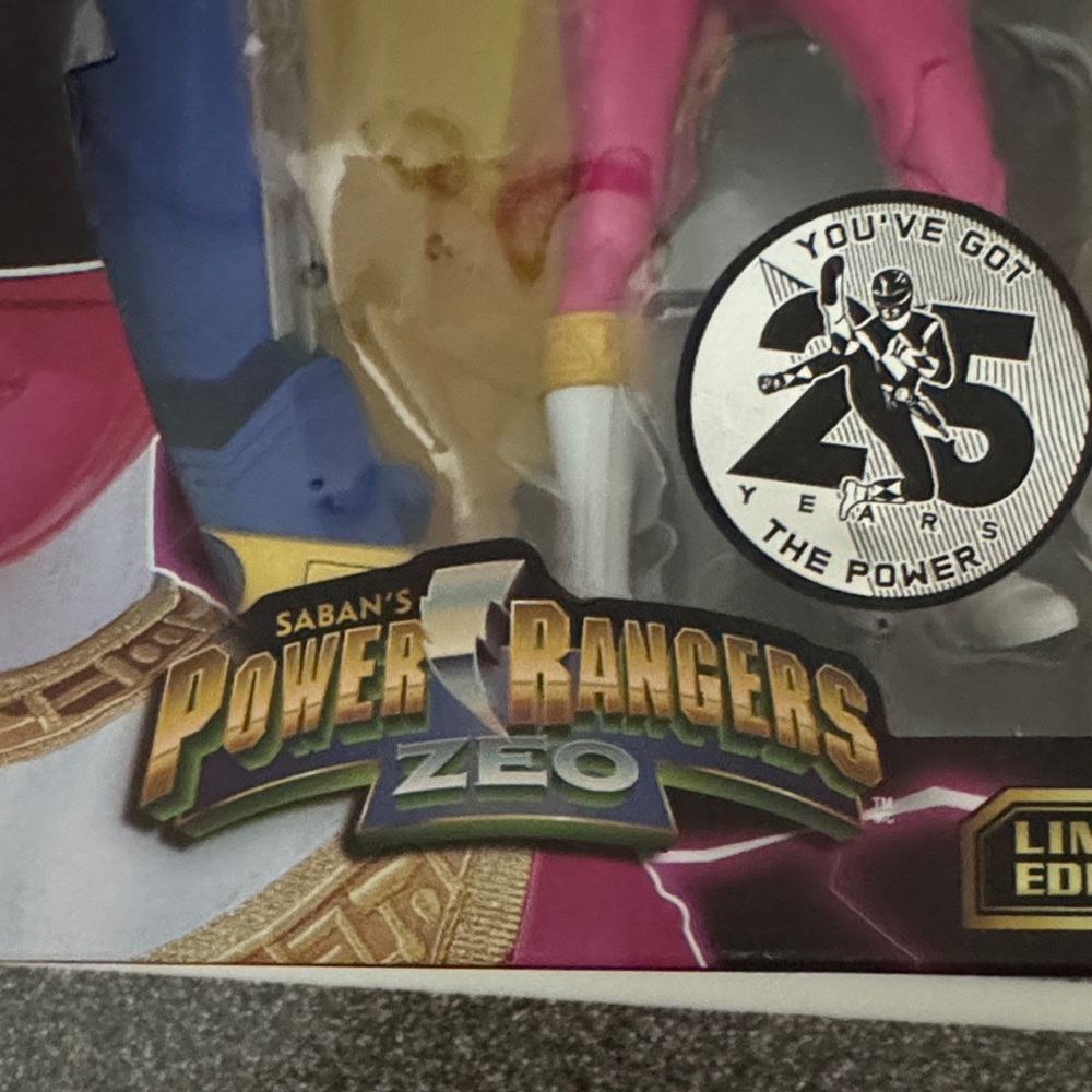 Power Rangers Zeo Pink Ranger Action Figure & Megazord - Picture 5 of 5